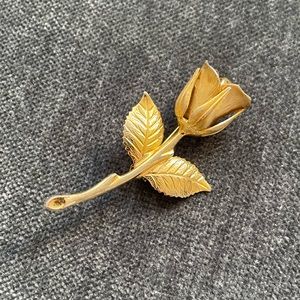 Vintage 1950s Golden Rose Brooch 🌹